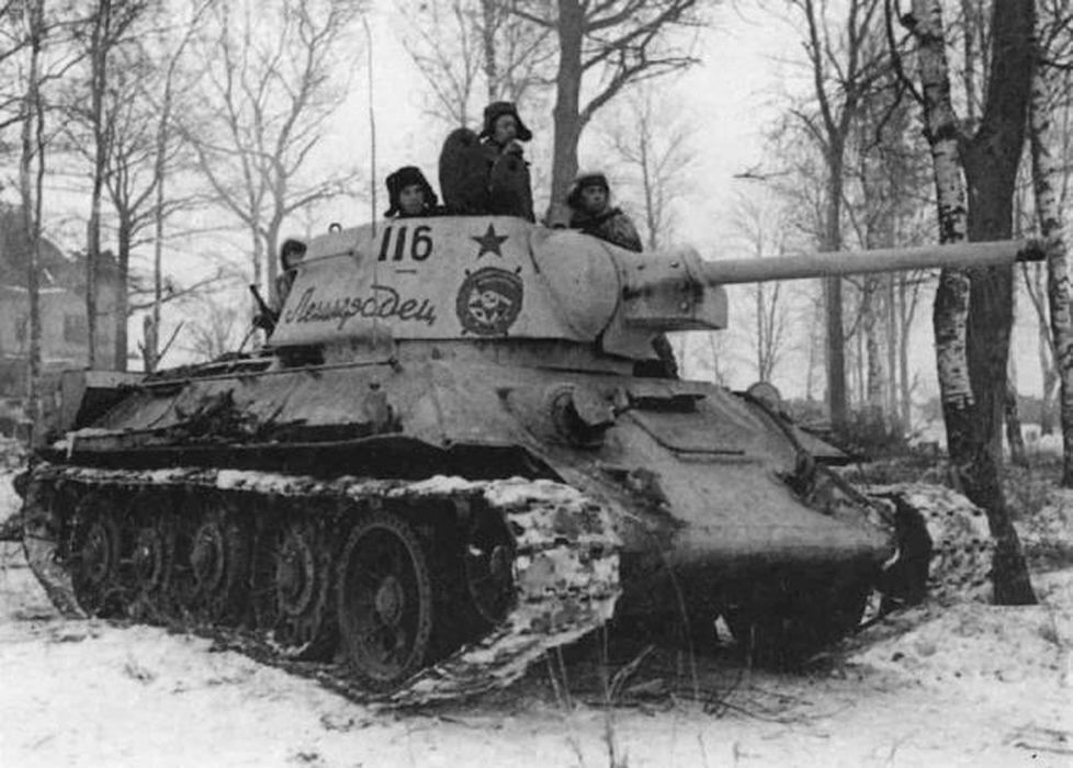 How historically accurate is this tank camouflage scheme purportedly used  by the East German panzer divisions (Volksarmee)? : r/TankPorn